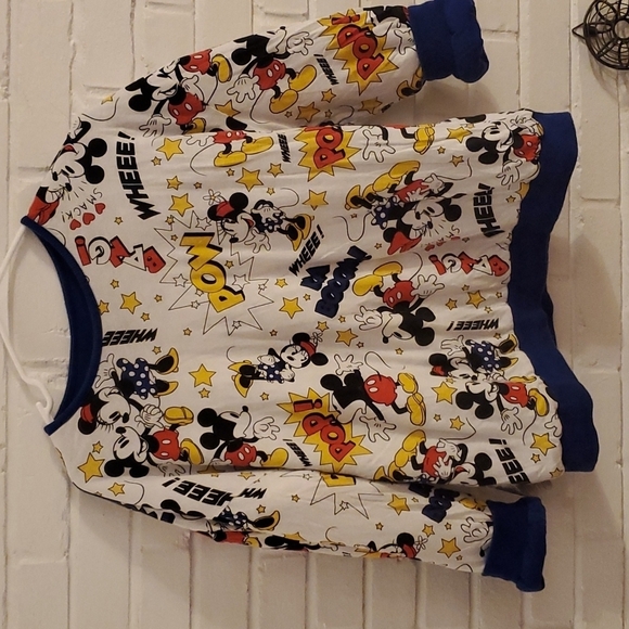 Forever 21 Mickey Mouse sweatshirt - Picture 4 of 10